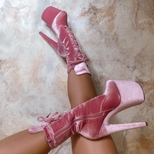 HELLA HEELS BABYDOLL VELVET DOWNTOWN DOLL