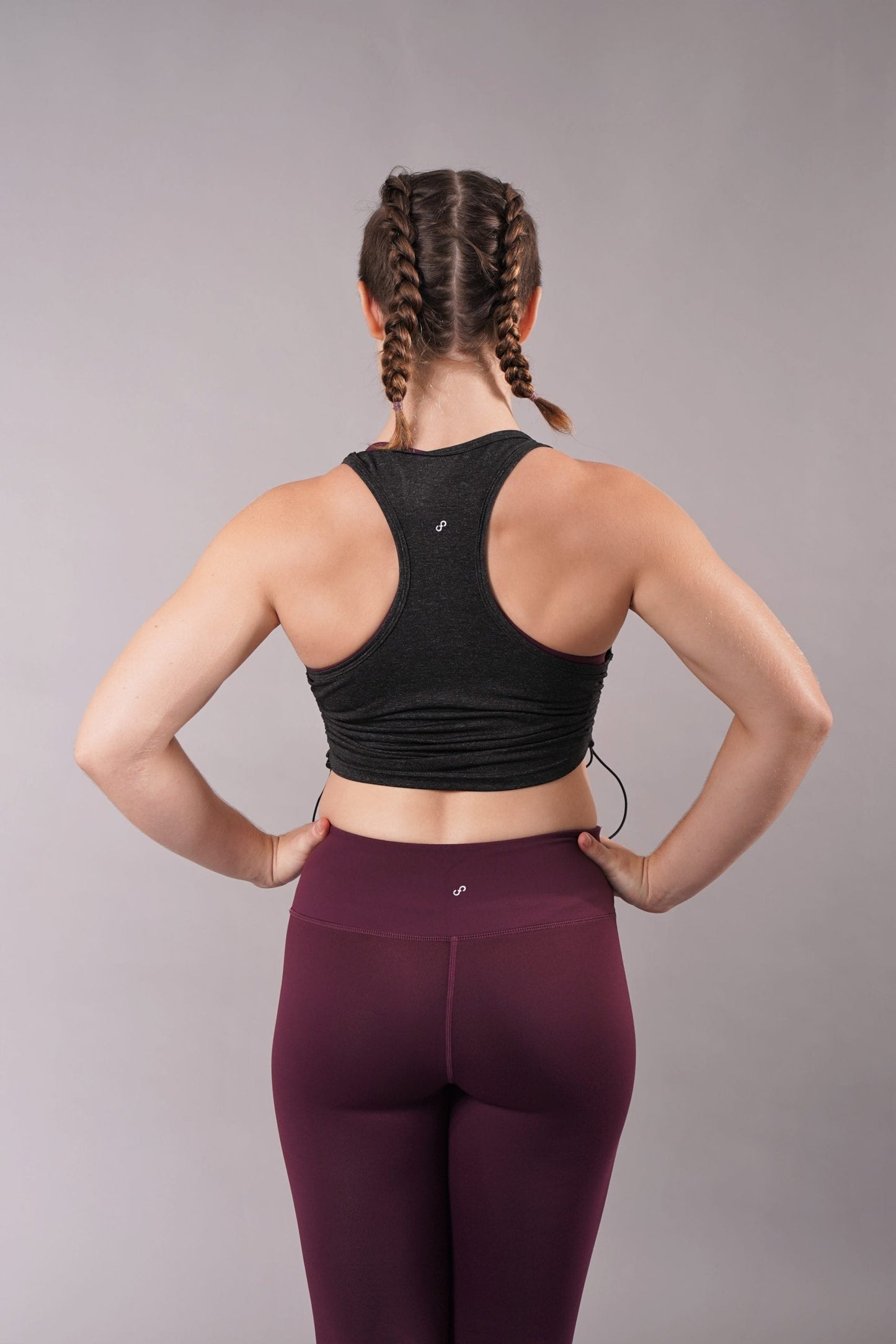 OFF THE POLE DRAWSTRING VEST SVART