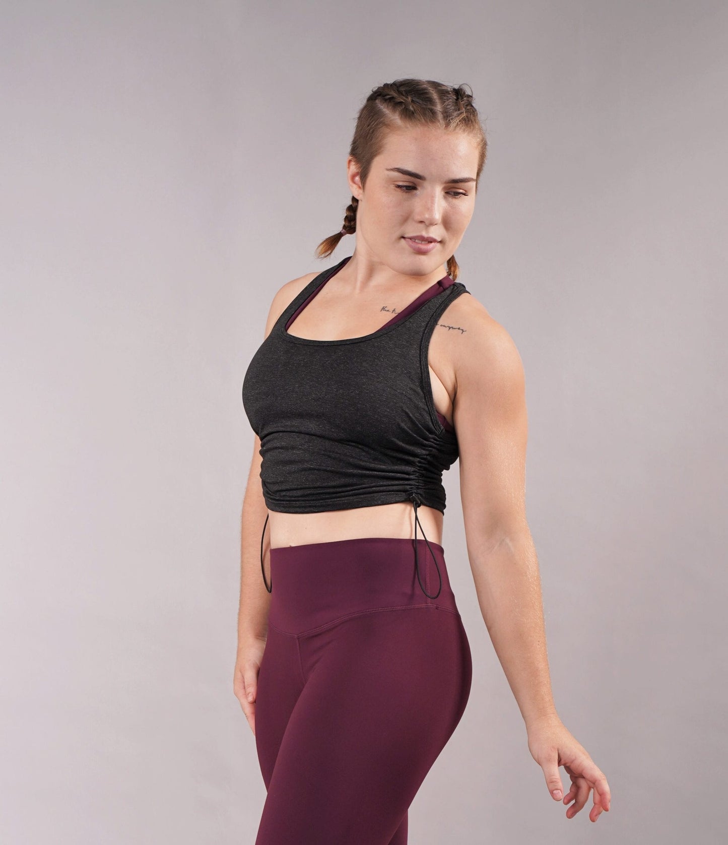 OFF THE POLE DRAWSTRING VEST SVART