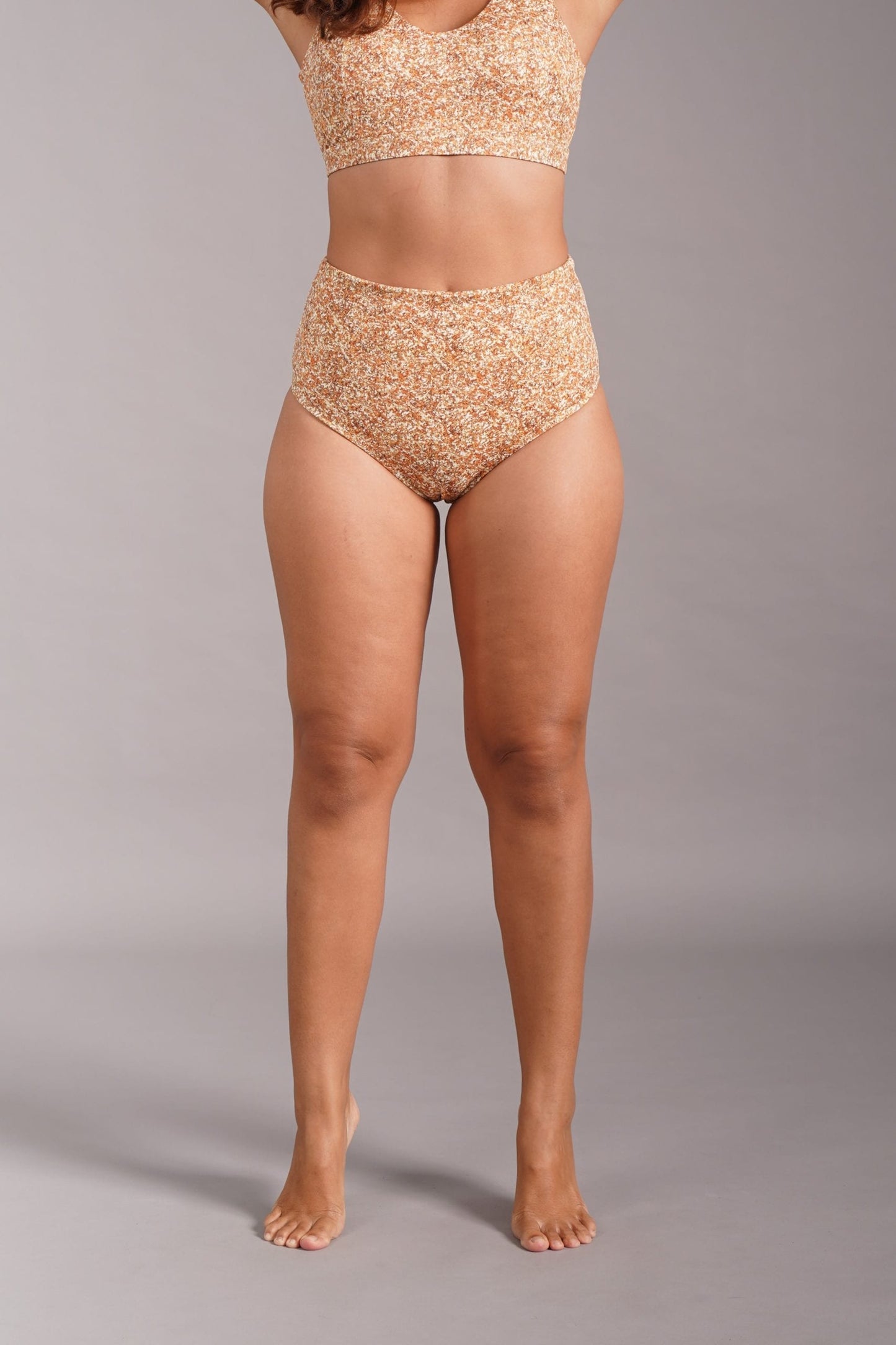 OFF THE POLE SCRUNCH HIGH WAIST SHORTS- GULL