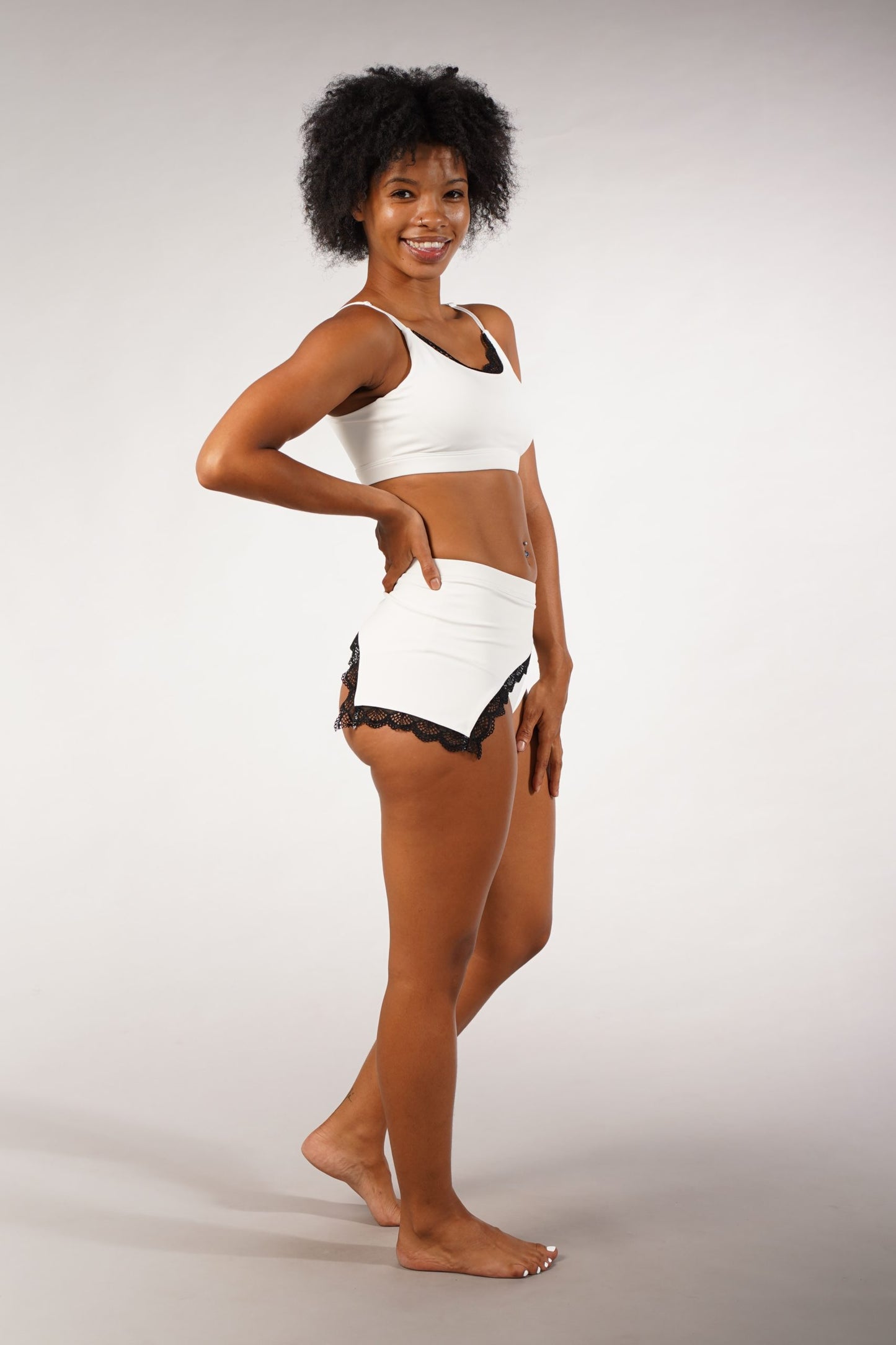 OFF THE POLE LACE TOP HVIT