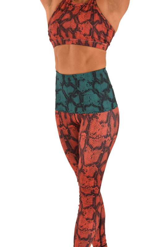 OFF THE POLE RYGGVARMER - SNAKEPRINT GRØNN