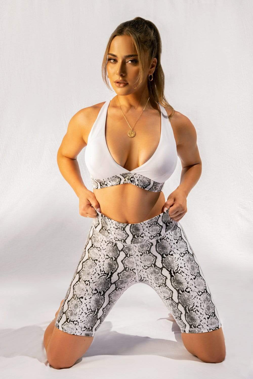 CREATURES OF XIX GECKO GRIP WHITE MAMBA BIKER SHORTS