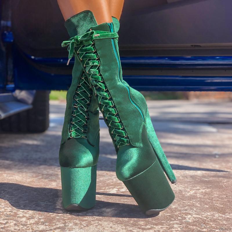 HELLA HEELS
