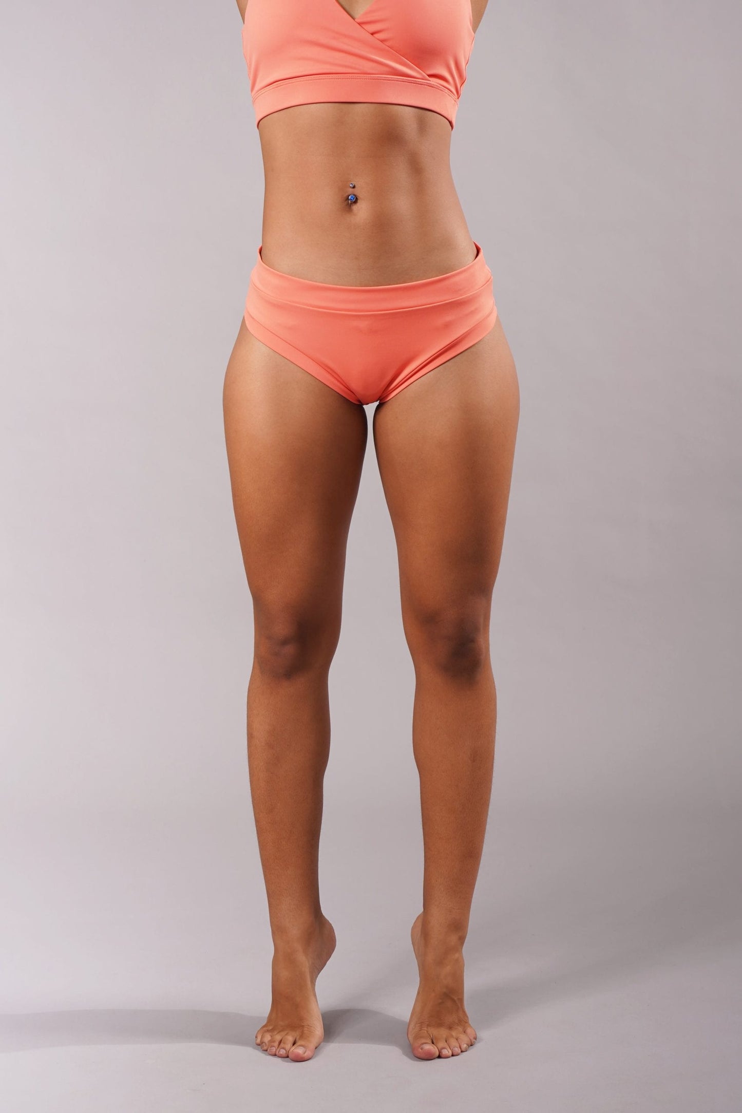 OFF THE POLE CLASSIC SCRUNCH SHORTS- PEACH