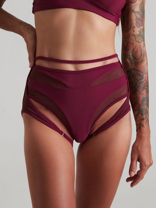 HARNA - FIERCE SHORTS - BURGUNDER