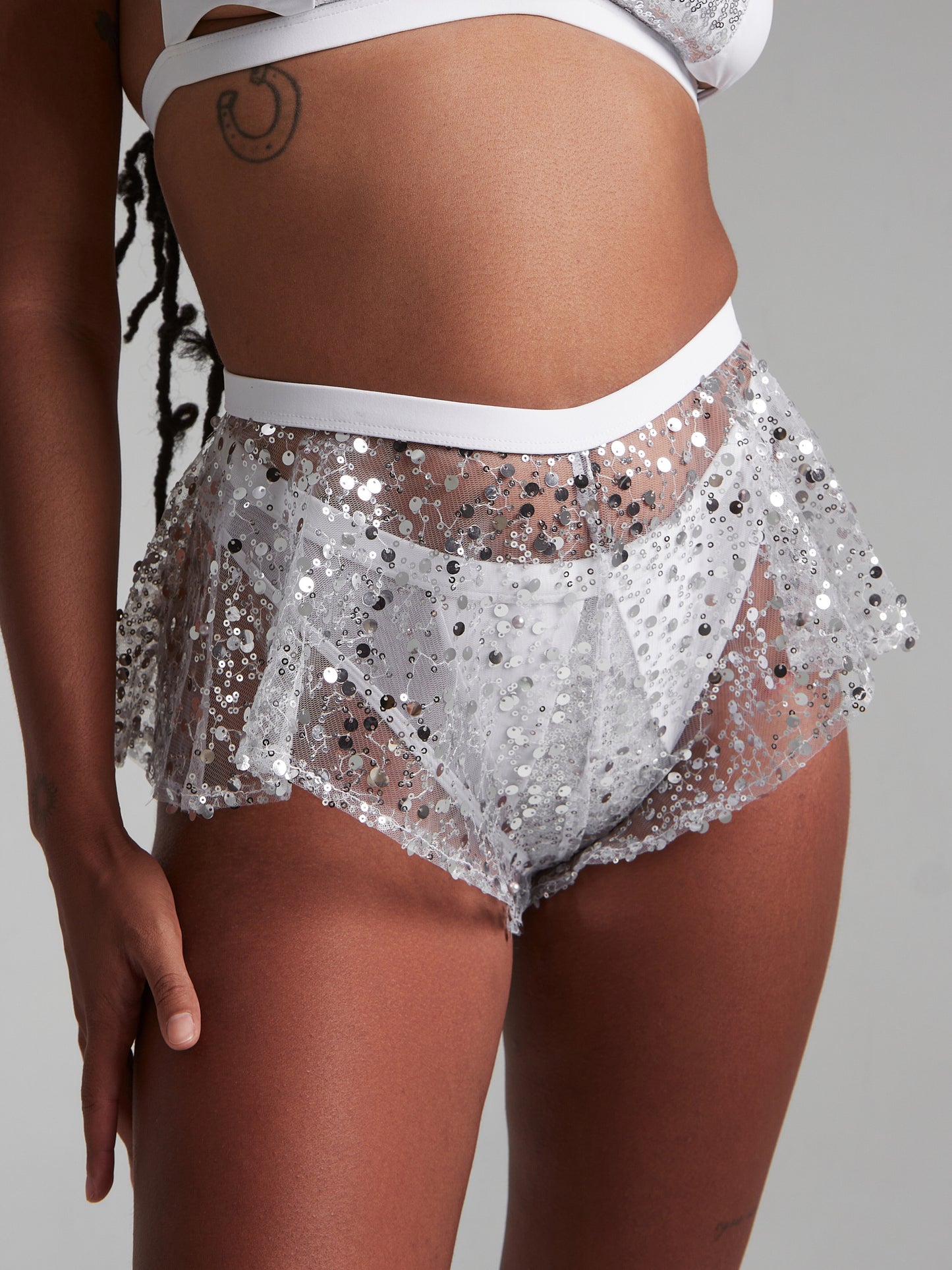 HARNA - SPARKLING FLOW SHORTS - FLERE FARGER