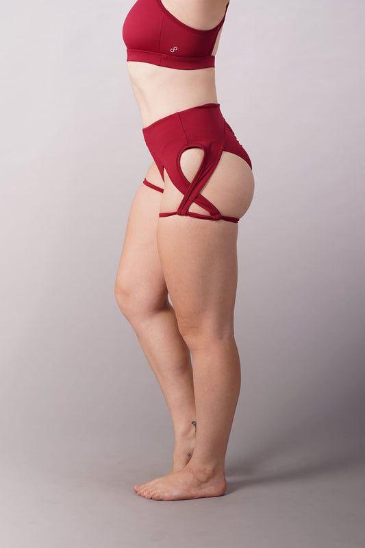 OFF THE POLE GARTER SHORTS VINRØD