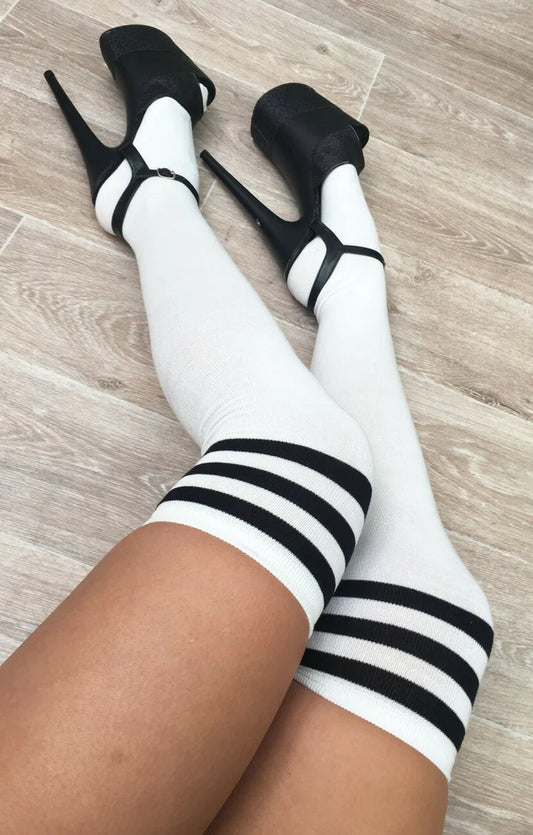 LUNALAE WHIT THIGH HIGH SOCKS WITH BLACK STRIPE
