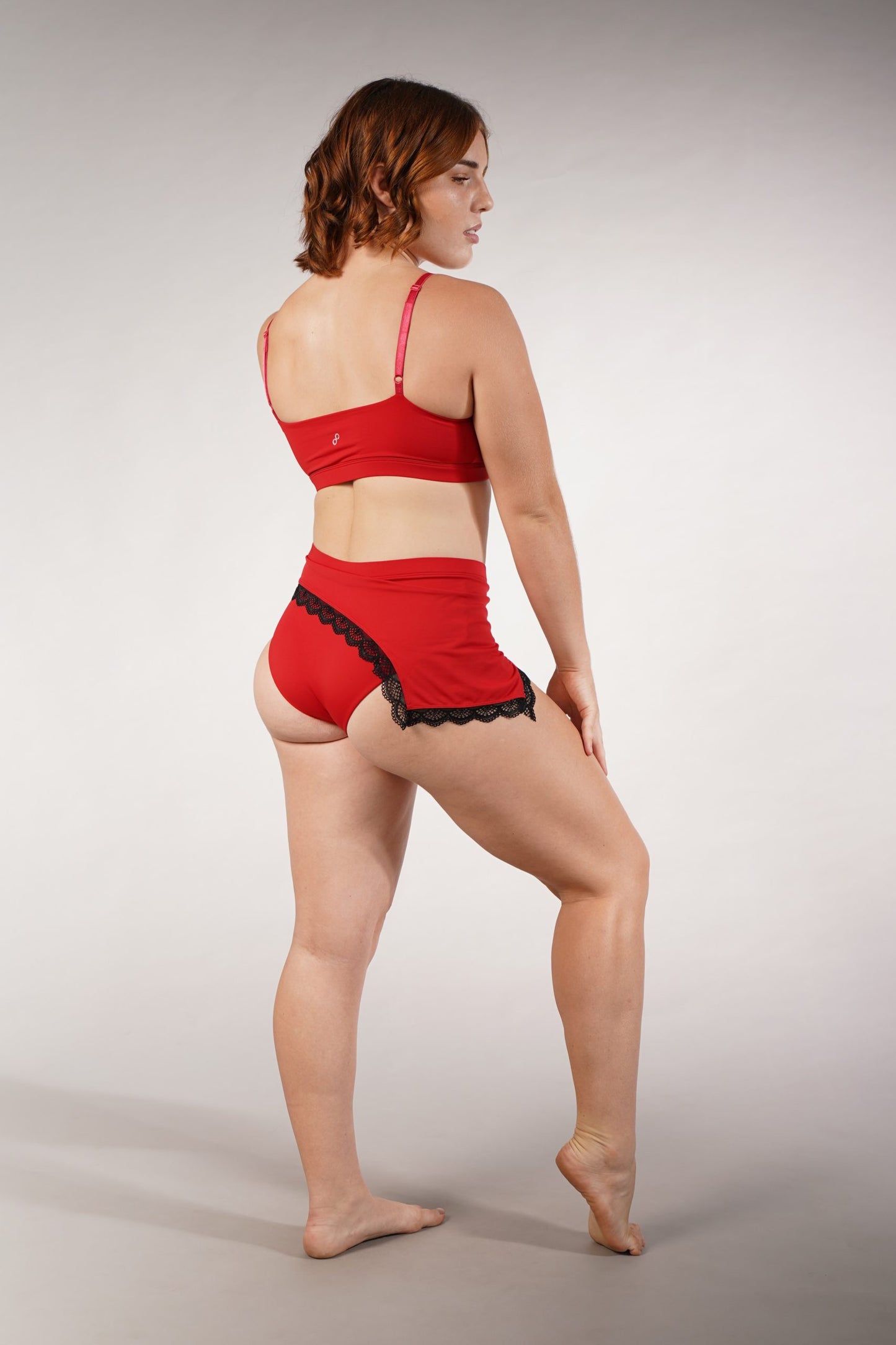 OFF THE POLE LACE TOP RØD